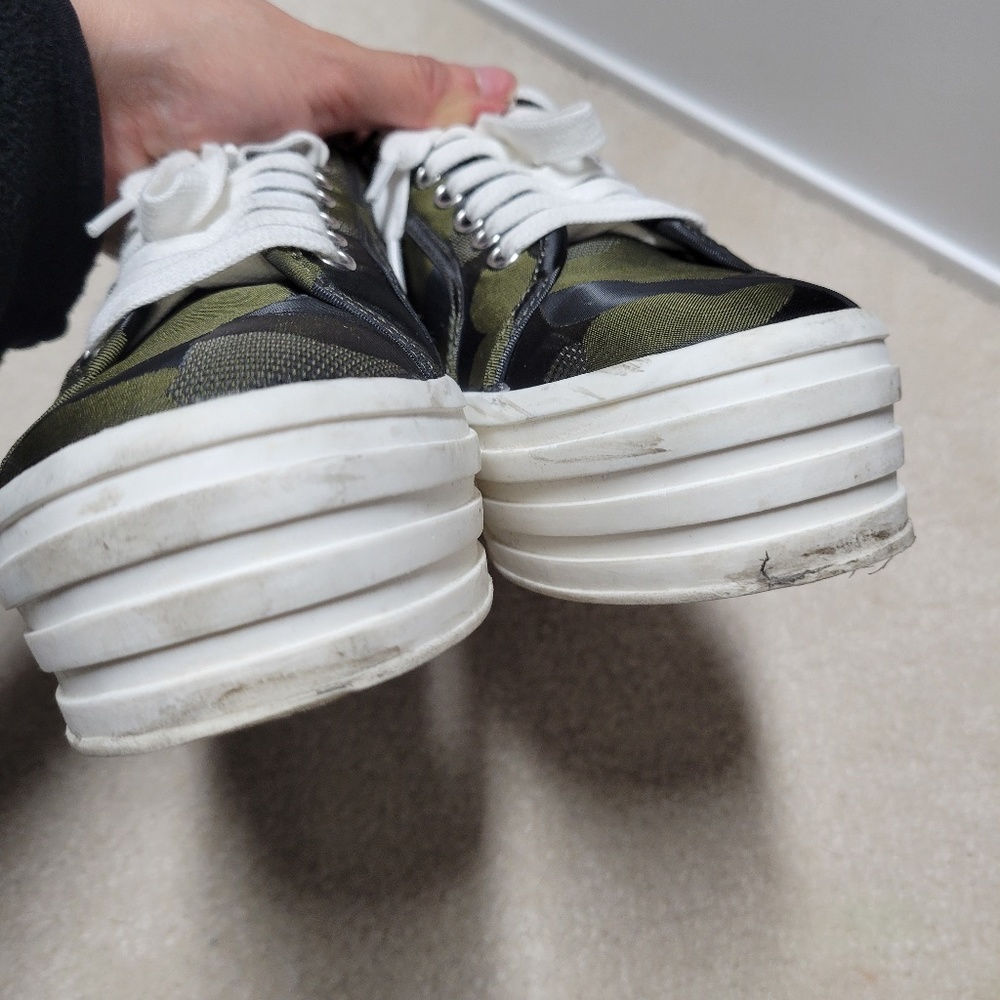 PRE-OWNED GIANNI BINI CAMO PLATFROM SNEAKERS - Picture 4 of 6